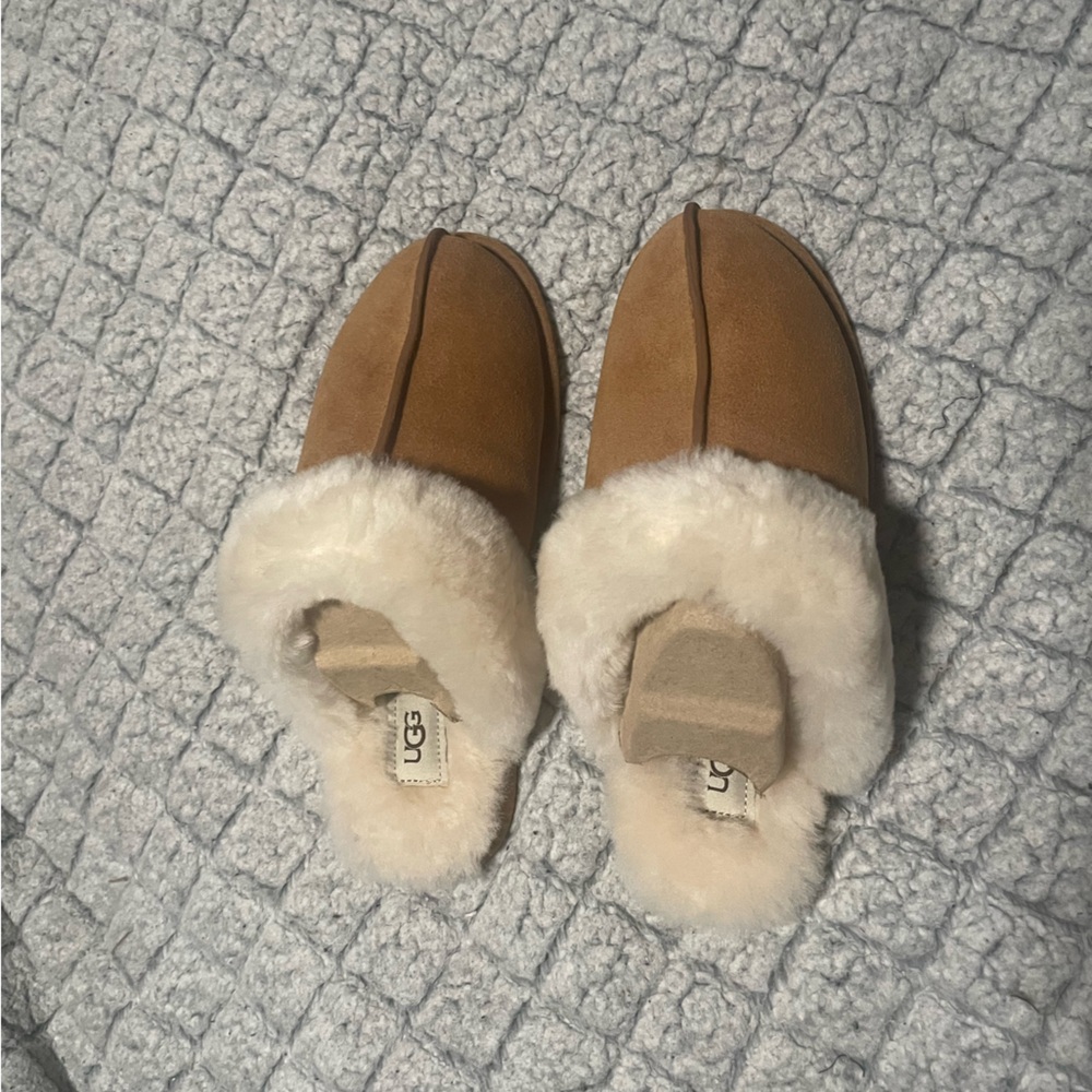 Ugh scuffette ll women’s size 10